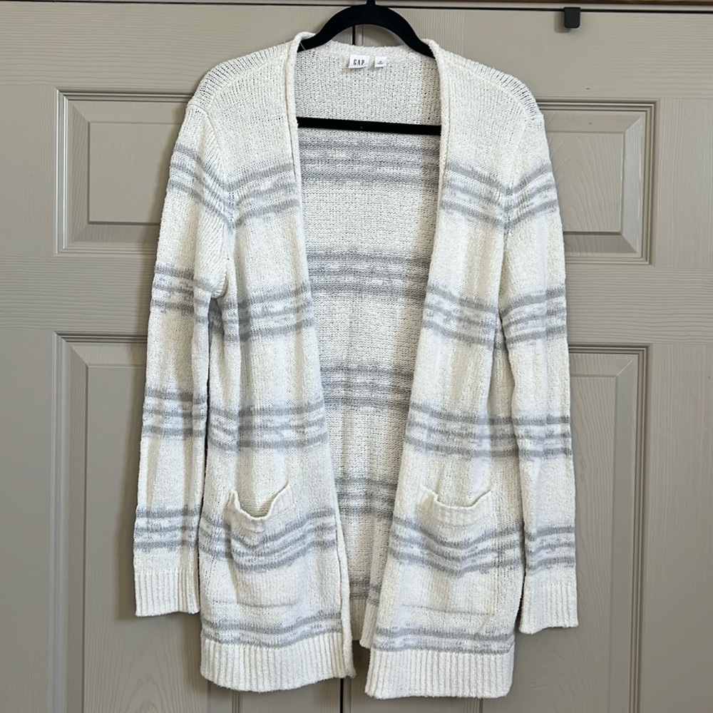 Gap cardigan